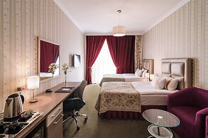 Flowers Hotel