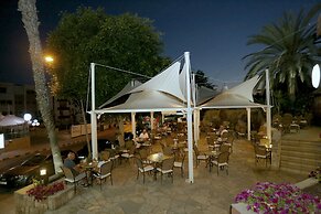 Dionysos Central Hotel