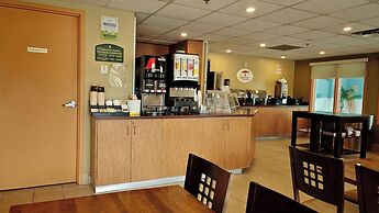 Super 8 by Wyndham Midland