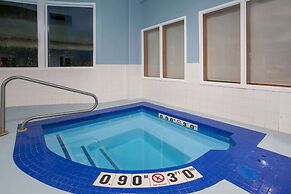 Super 8 by Wyndham Midland