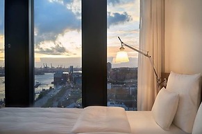 Empire Riverside Hotel