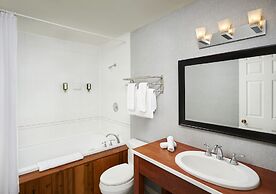 Sir Sam's Inn & Waterspa - Adults Only