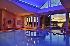 Sir Sam's Inn & Waterspa - Adults Only
