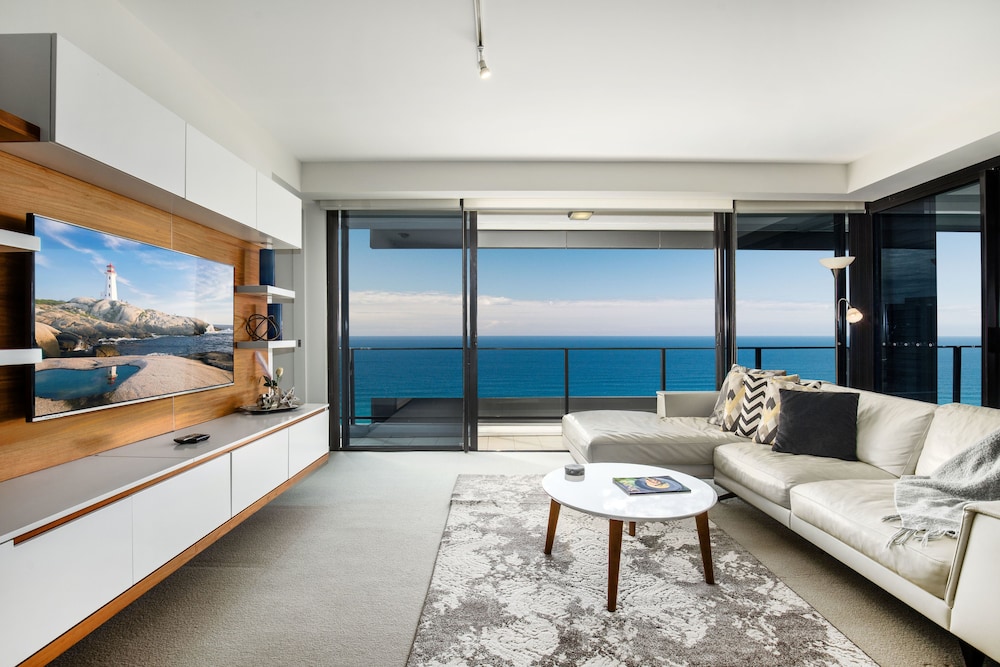 Ultra Broadbeach