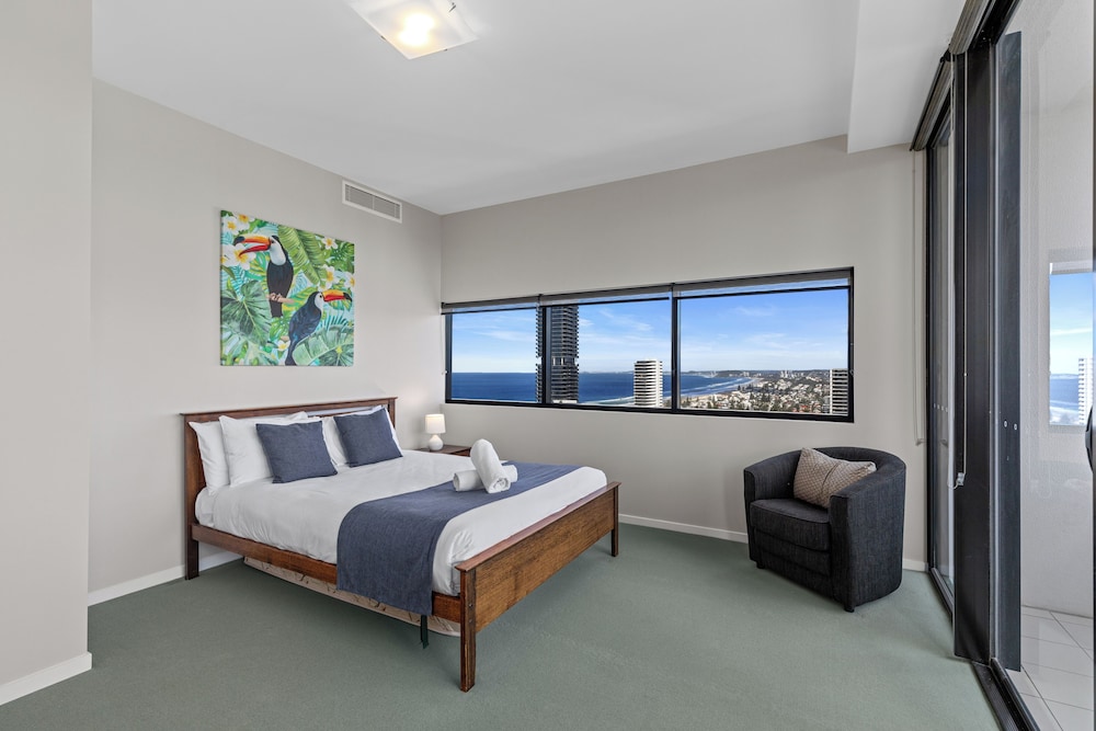Ultra Broadbeach
