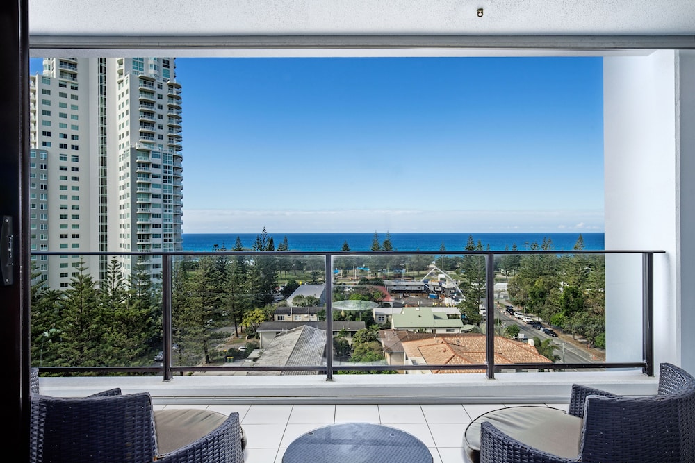 Ultra Broadbeach