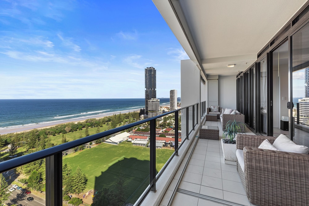 Ultra Broadbeach