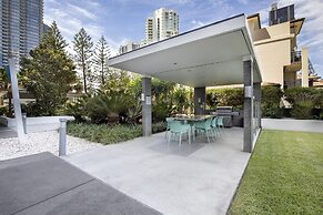 Ultra Broadbeach
