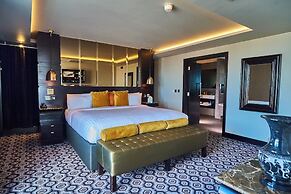 The Vincent Hotel