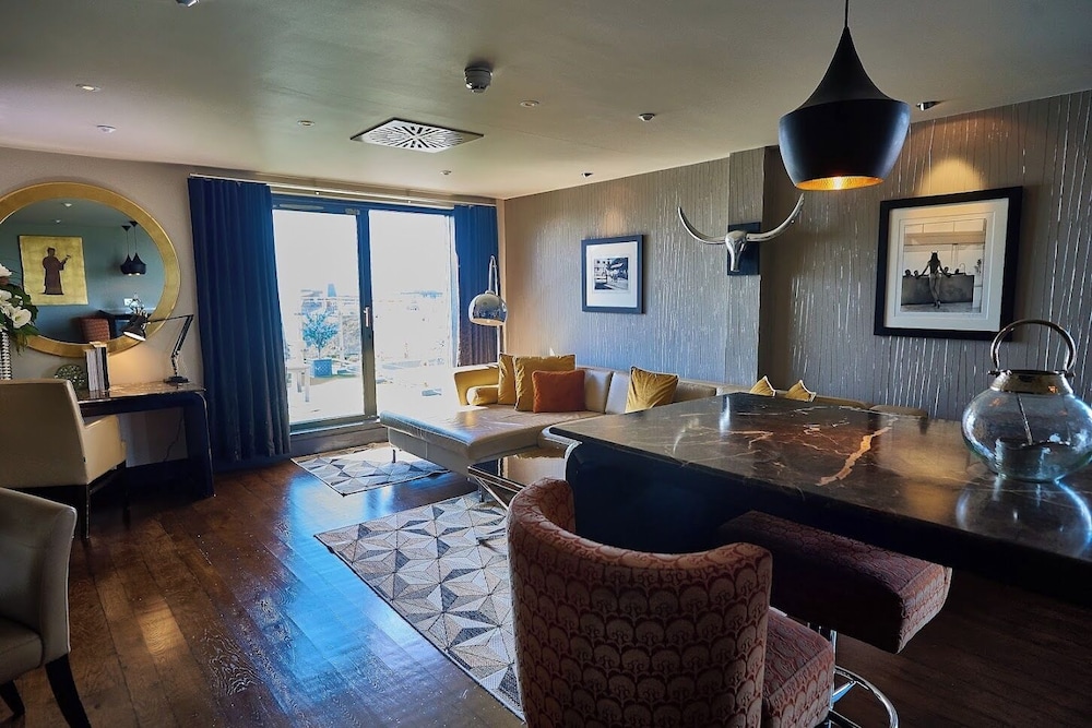 The Vincent Hotel