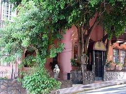 Hemingway Inn
