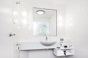 St Ives Apartments