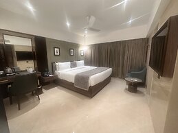 The International by Tunga