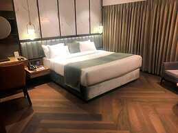 The International by Tunga