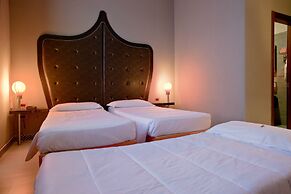 Orange Hotel