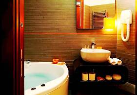 Orange Hotel