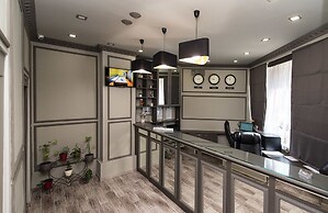 Zirka Hotel