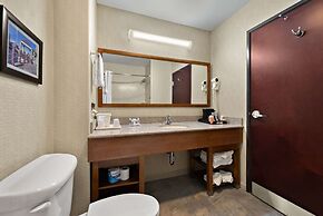 Comfort Inn & Suites Airport