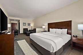 Comfort Inn & Suites Airport