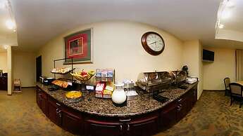Comfort Inn & Suites Airport