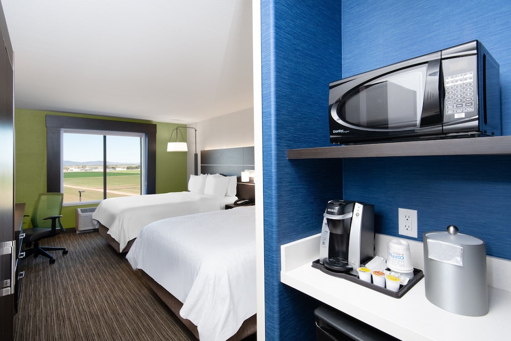 Holiday Inn Express & Suites Yuma by IHG