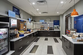 Holiday Inn Express & Suites Yuma by IHG