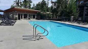 Sunrise Ridge Waterfront Resort