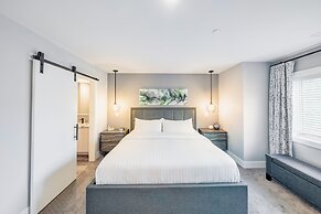 Sunrise Ridge Waterfront Resort