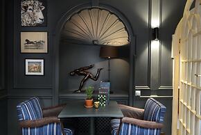 The Close Hotel