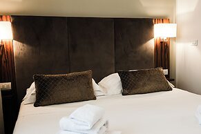 Hotel Embassy