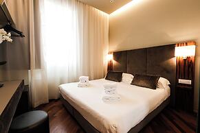 Hotel Embassy