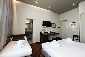 Hotel Embassy