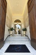 Hotel Embassy