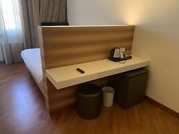 Hotel Embassy