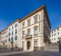 Hotel Embassy