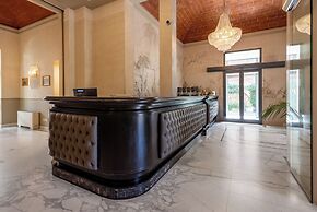 Hotel Embassy