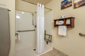 Comfort Inn & Suites Fort Myers Airport
