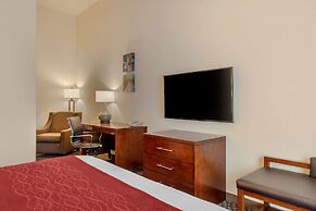 Comfort Inn & Suites Fort Myers Airport