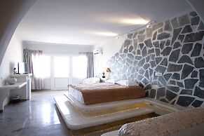 Suites of the Gods Cave Spa