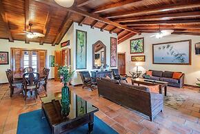 Hotel Villas Lirio