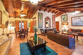 Hotel Villas Lirio