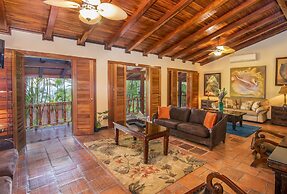 Hotel Villas Lirio