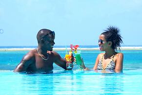 Voyager Beach Resort