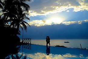 Voyager Beach Resort