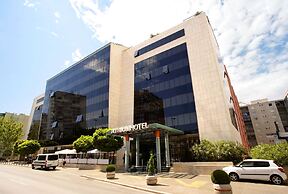 Atrium Hotel