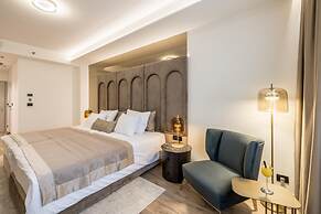 Atrium Hotel