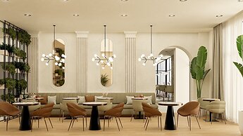 Atrium Hotel