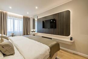 Atrium Hotel
