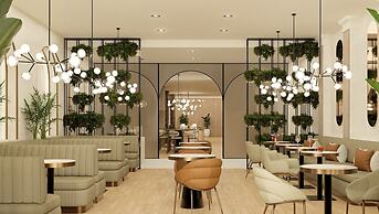 Atrium Hotel