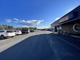 Lively Inn & Suites